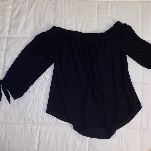 Express Off The Shoulder Top - Picture 3 of 4